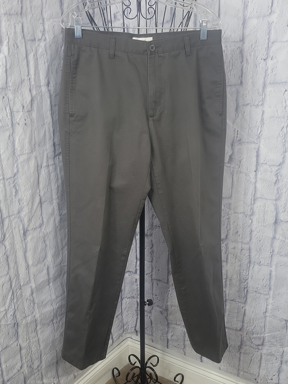 Calvin Klein Men's Chino Pants 32X30 Gray/Olive‎ Flat Front Business Casual